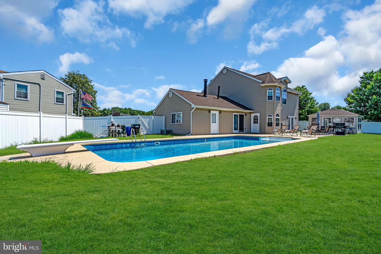 3 Rachel Ct
