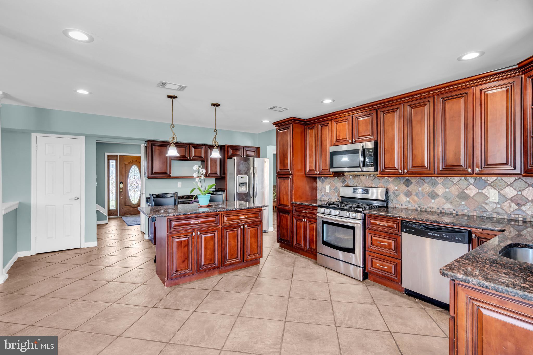 3 RACHEL COURT
