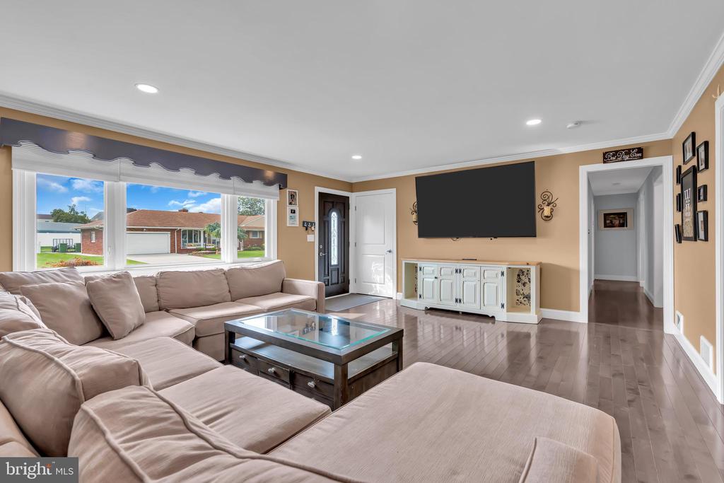13 Hilltop Ave
