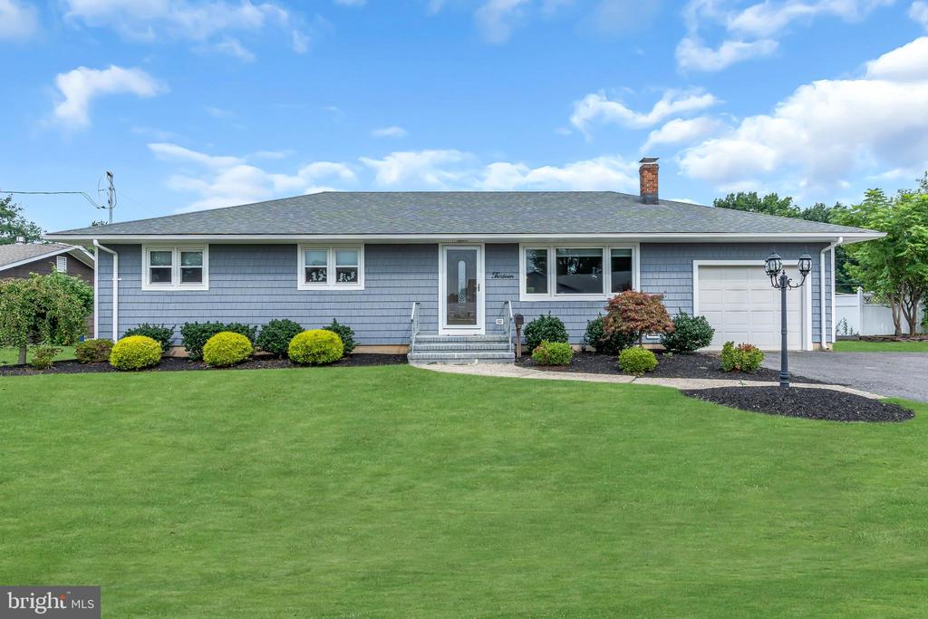 13 Hilltop Ave