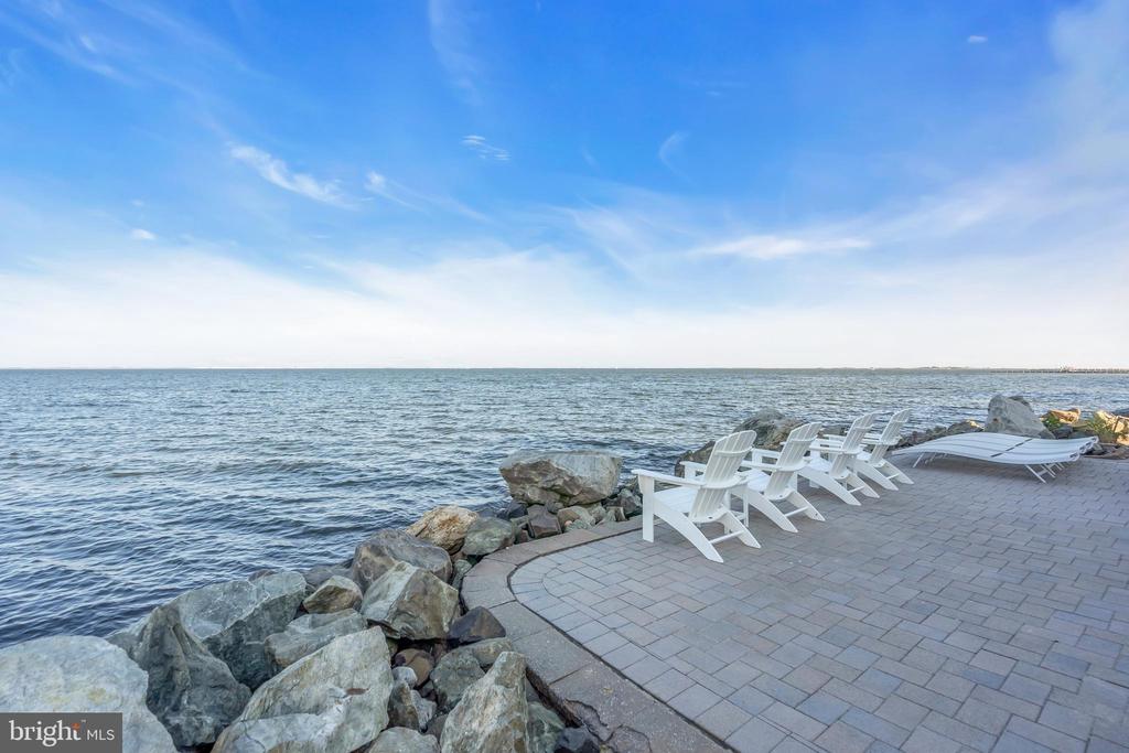 339 Bay Shore Dr
