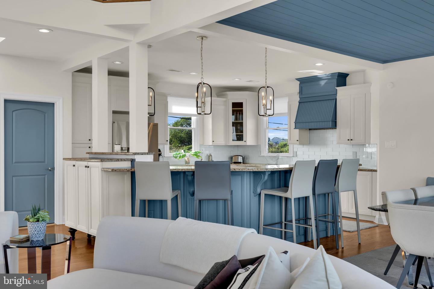 339 Bay Shore Dr