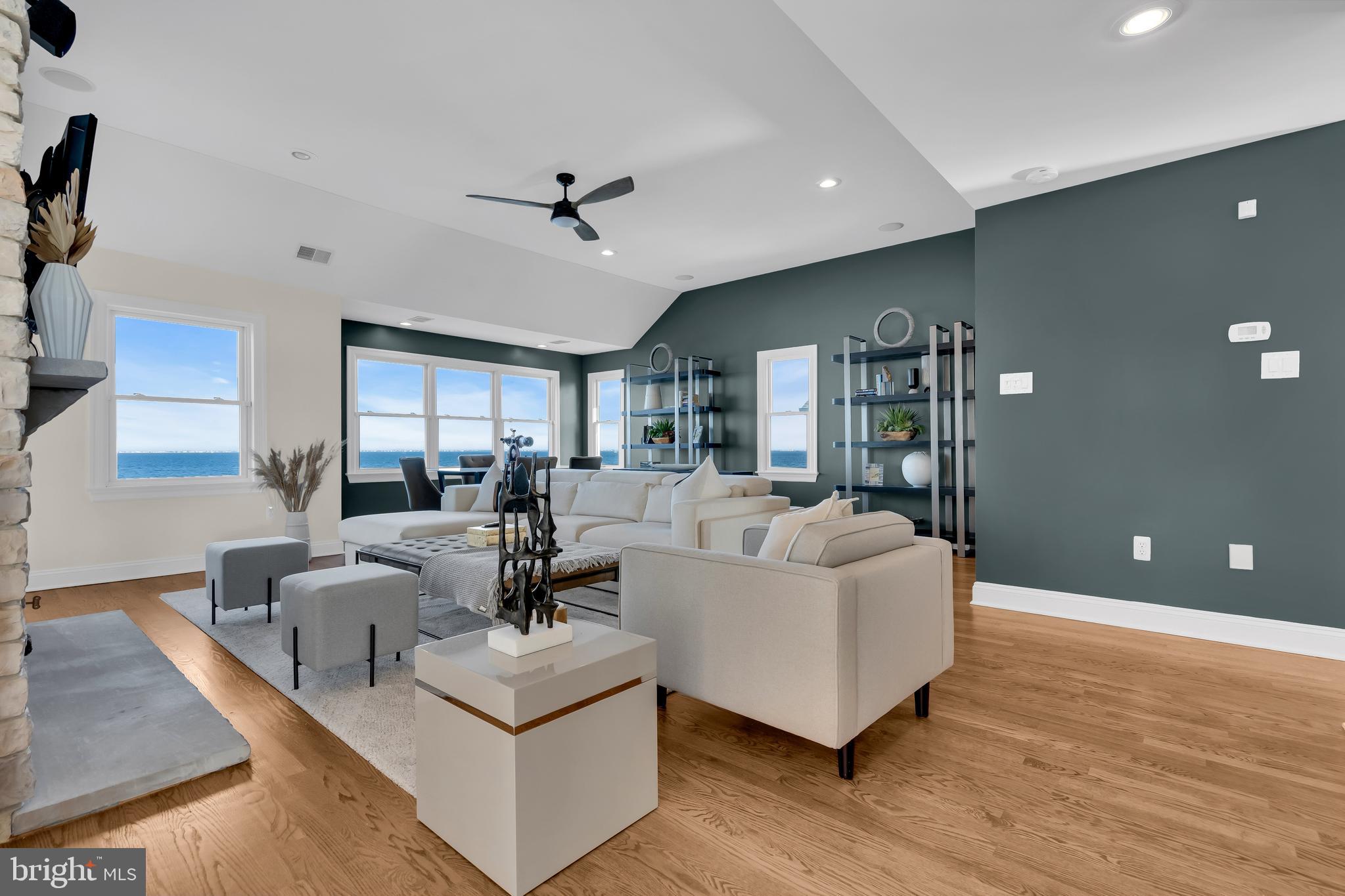 339 Bay Shore Dr