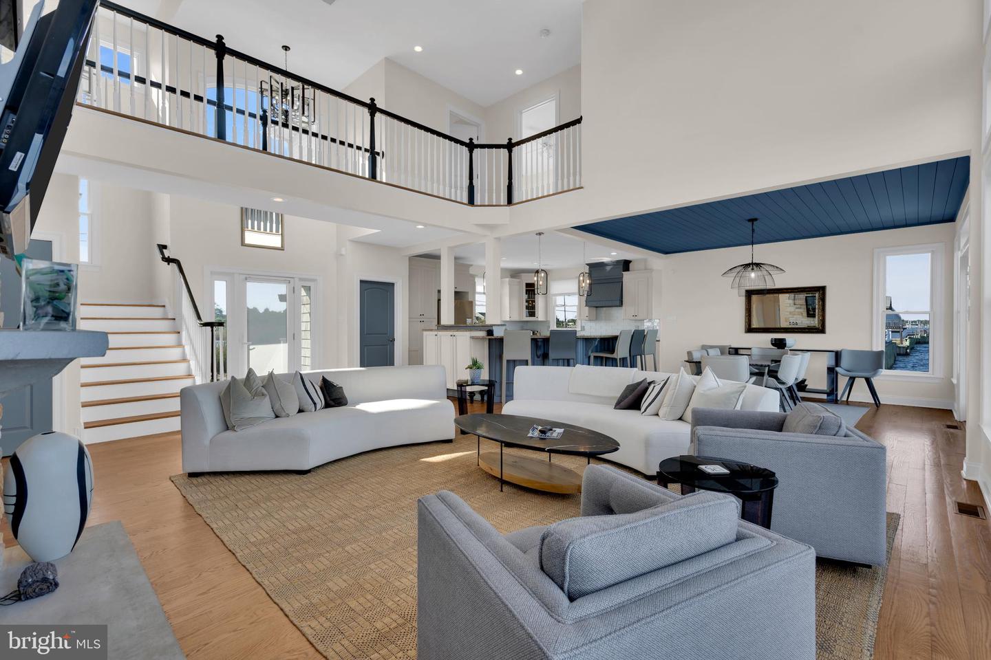 339 Bay Shore Dr