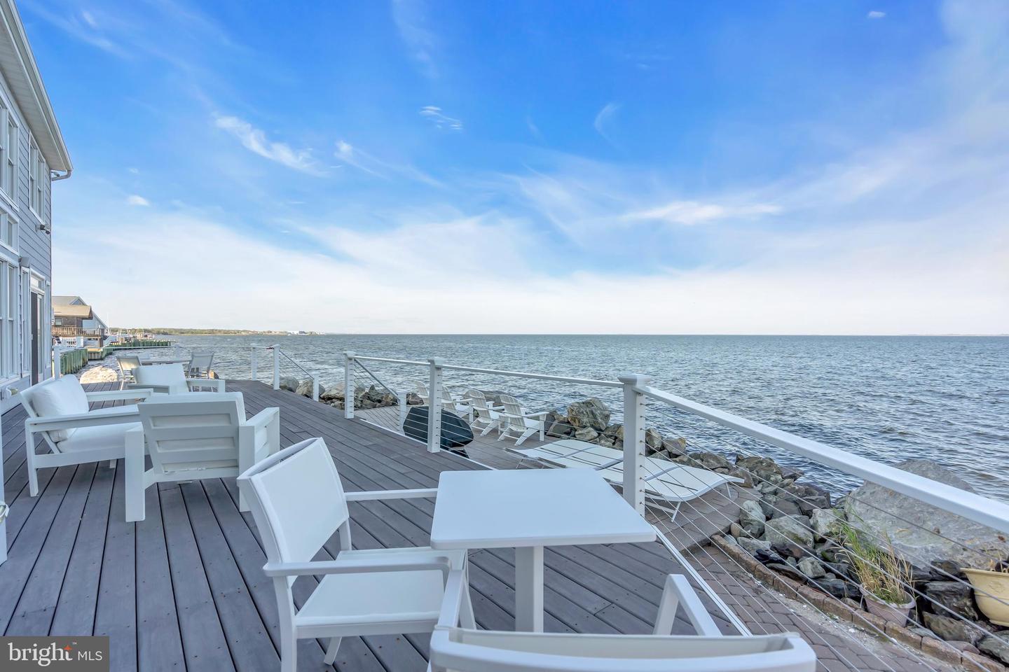339 Bay Shore Dr