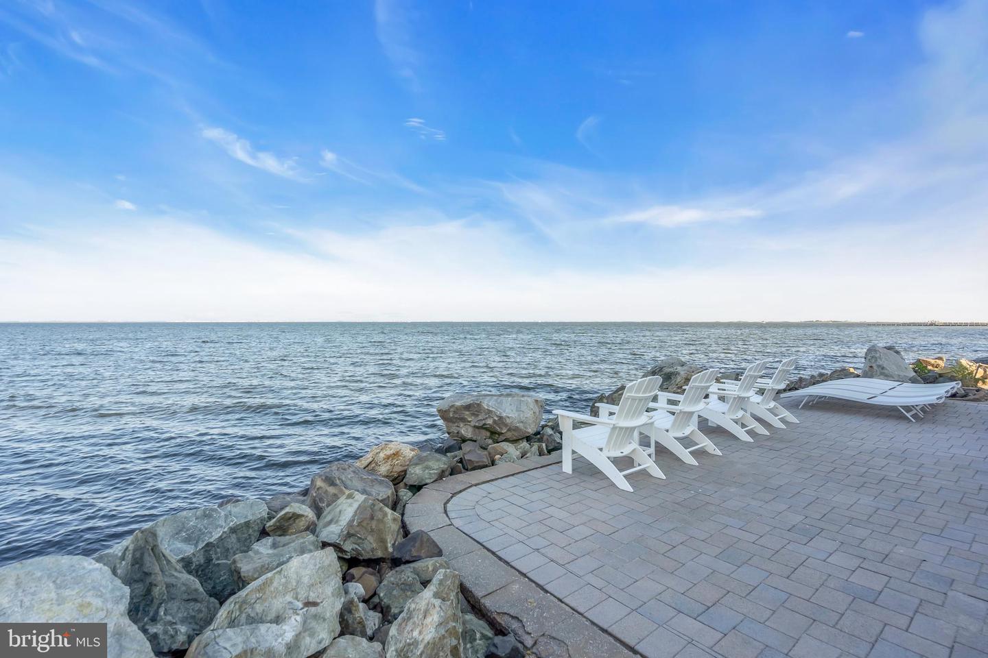 339 Bay Shore Dr