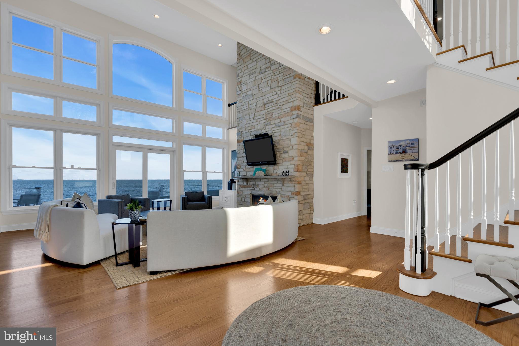339 Bay Shore Dr