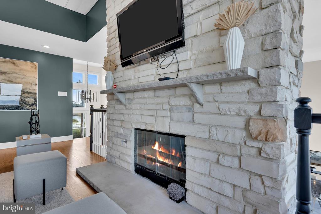 339 Bay Shore Dr