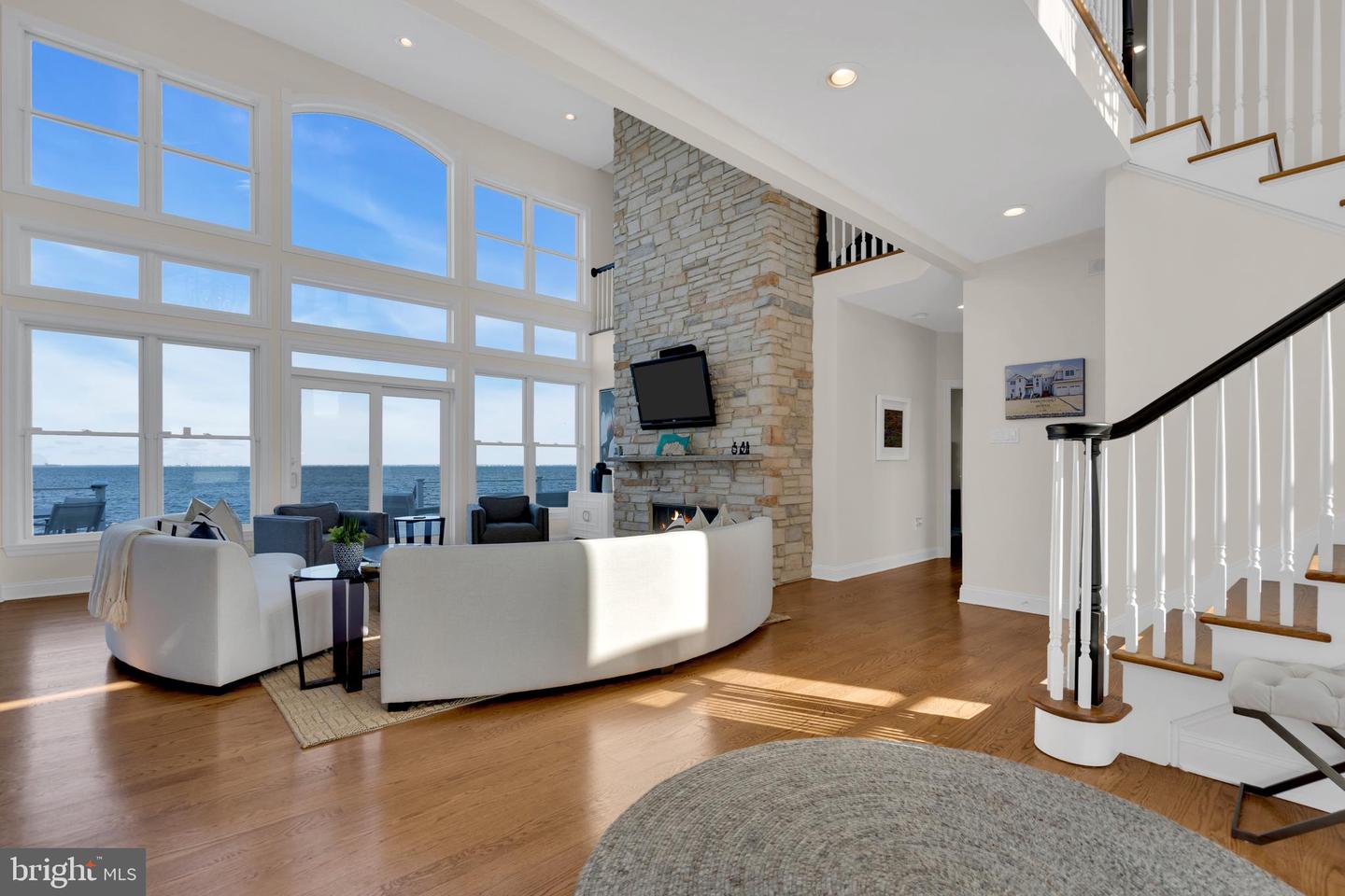 339 Bay Shore Dr