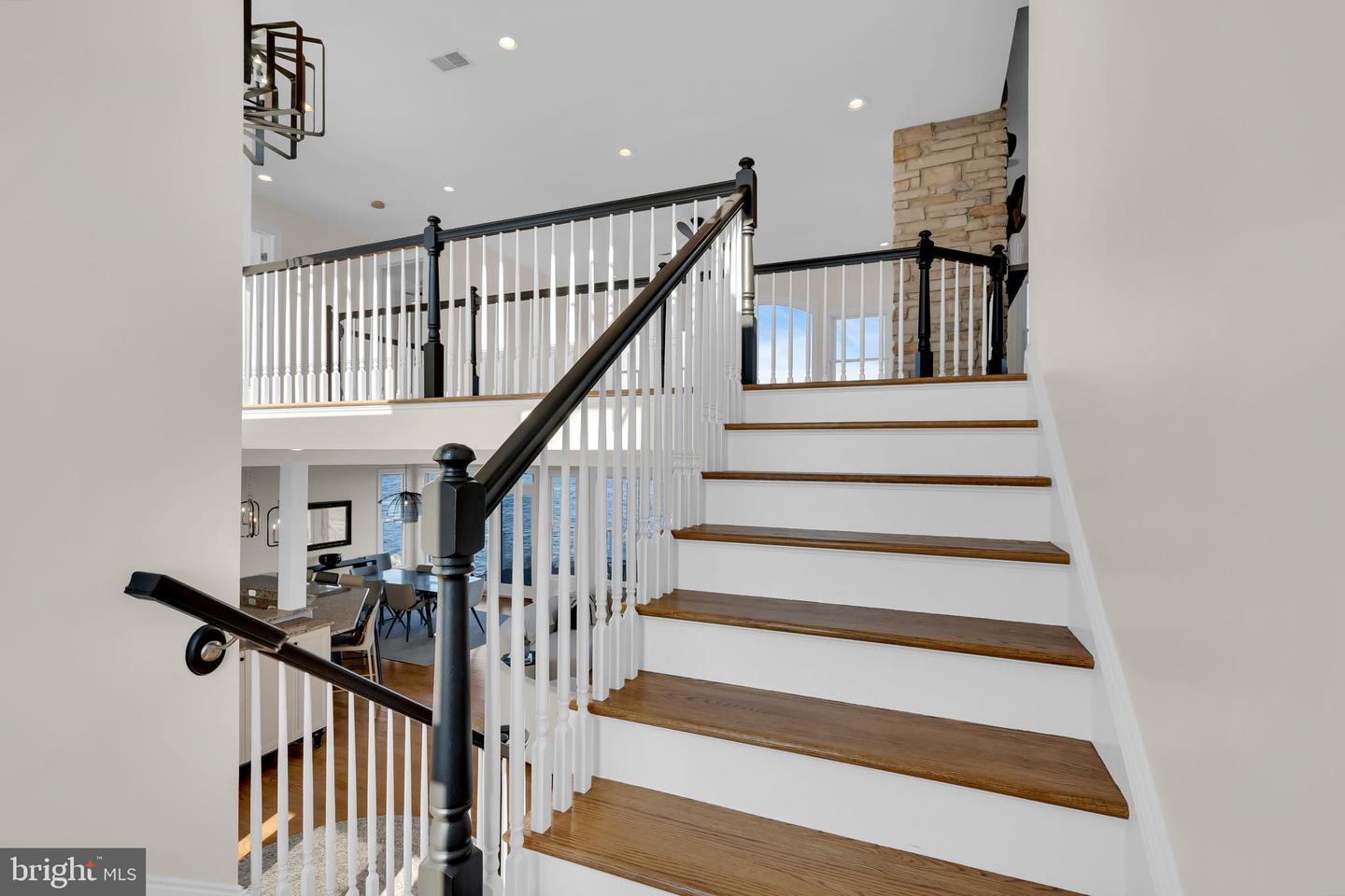 339 Bay Shore Dr