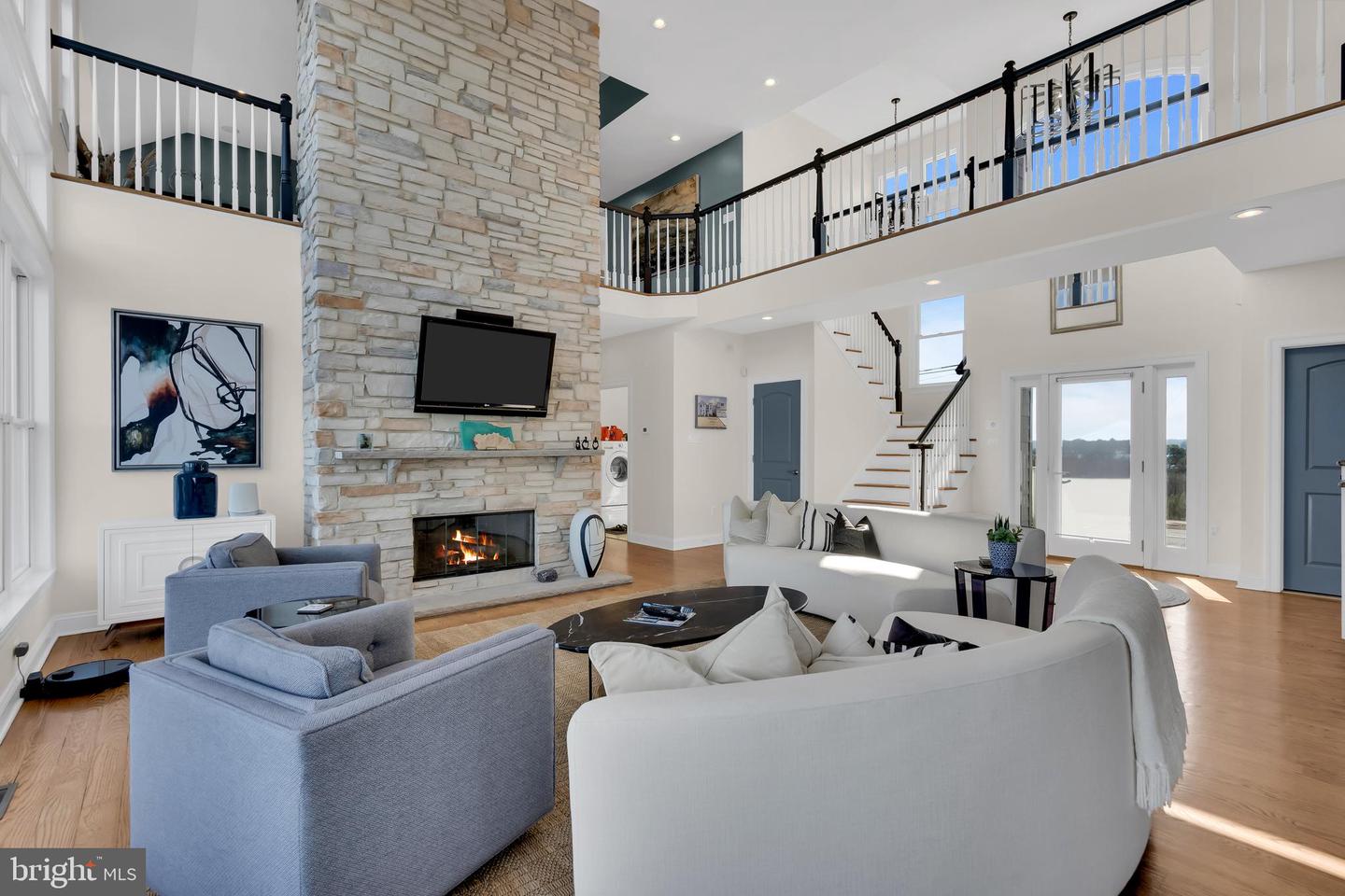 339 Bay Shore Dr