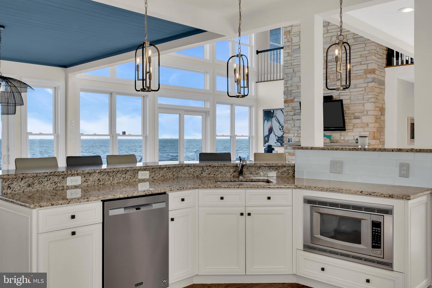 339 Bay Shore Dr