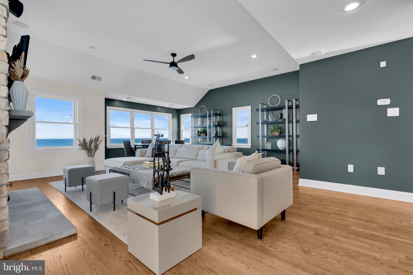 339 Bay Shore Dr