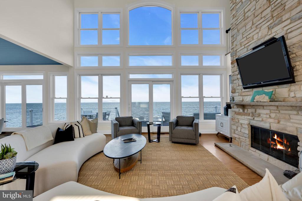 339 Bay Shore Dr