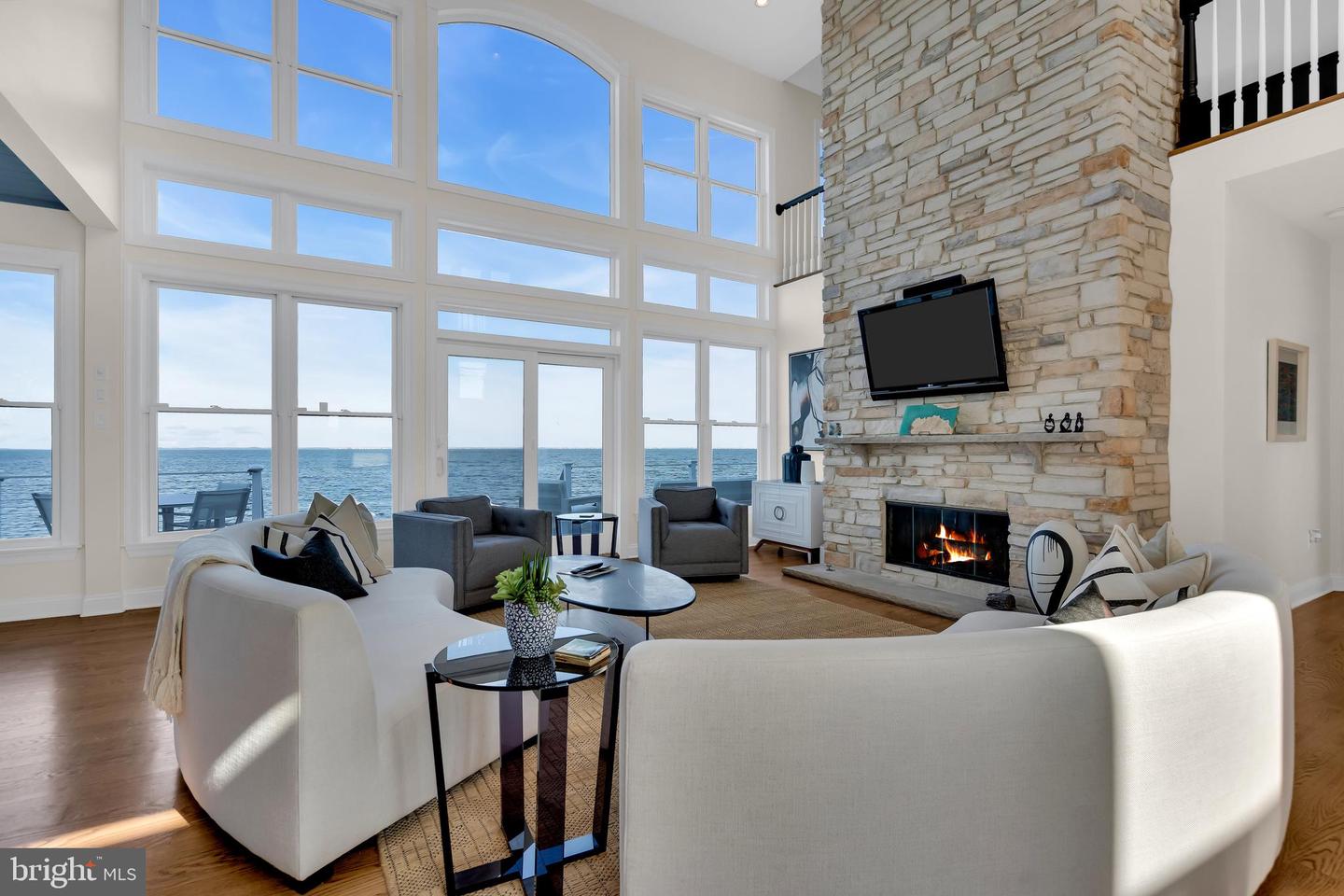 339 Bay Shore Dr