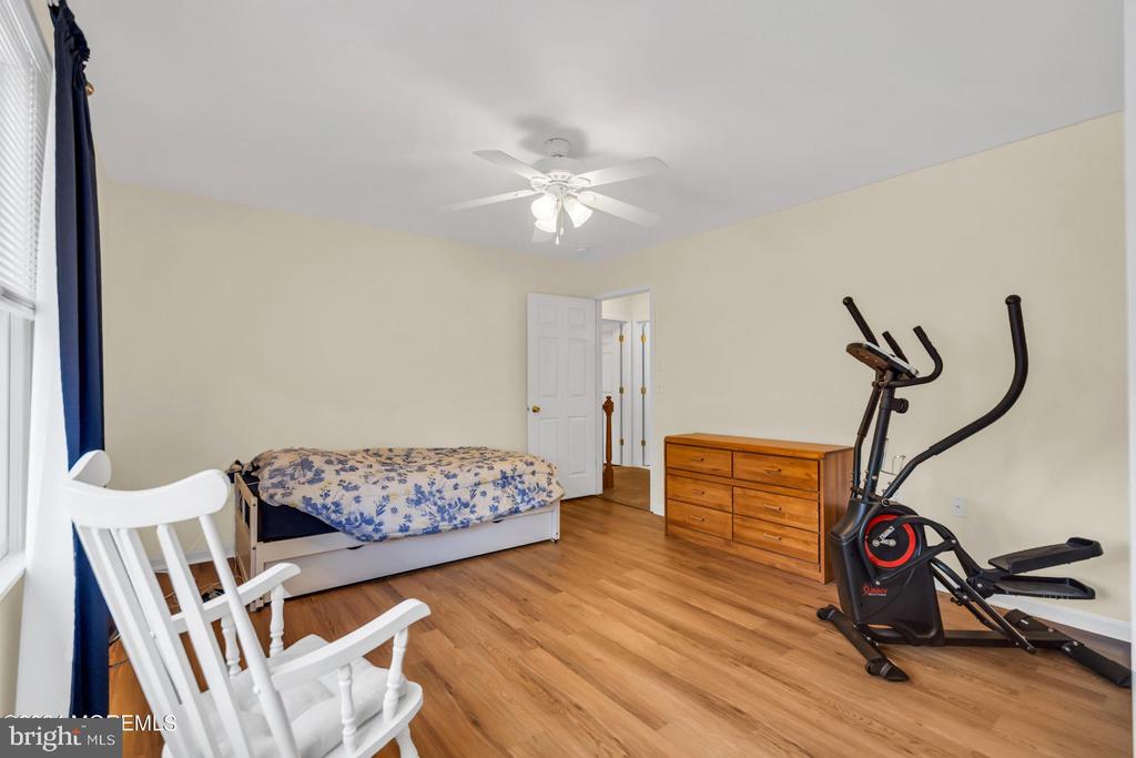 527 Vaughn Ave