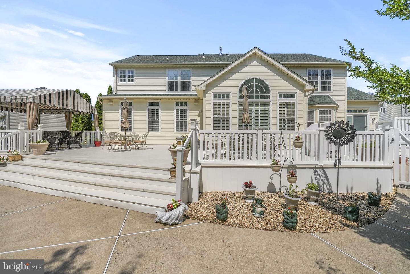 24 James Dr