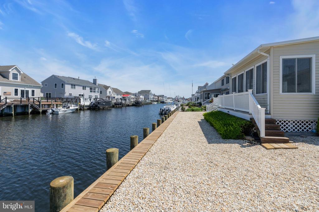 810 Bowline Dr