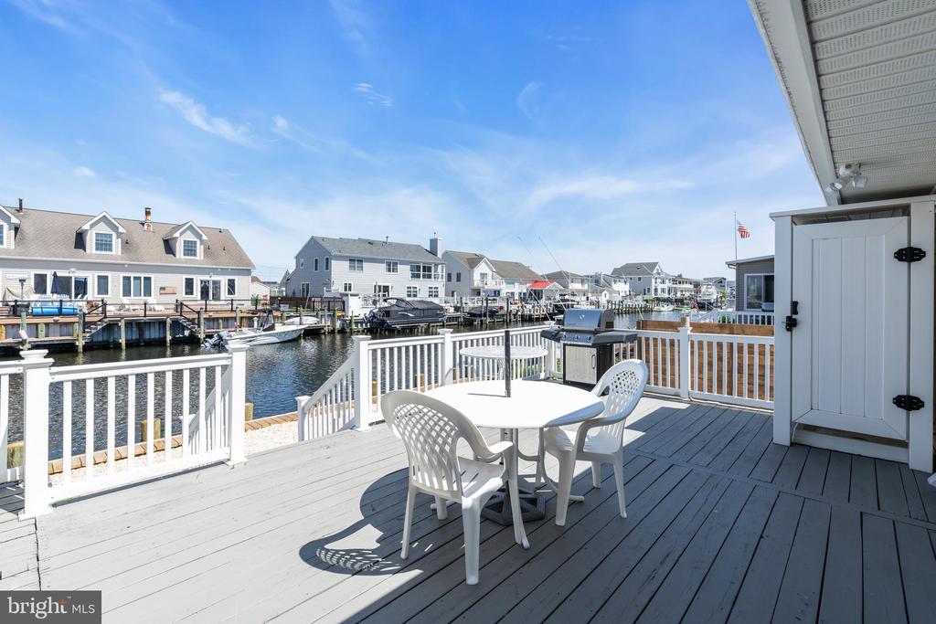 810 Bowline Dr