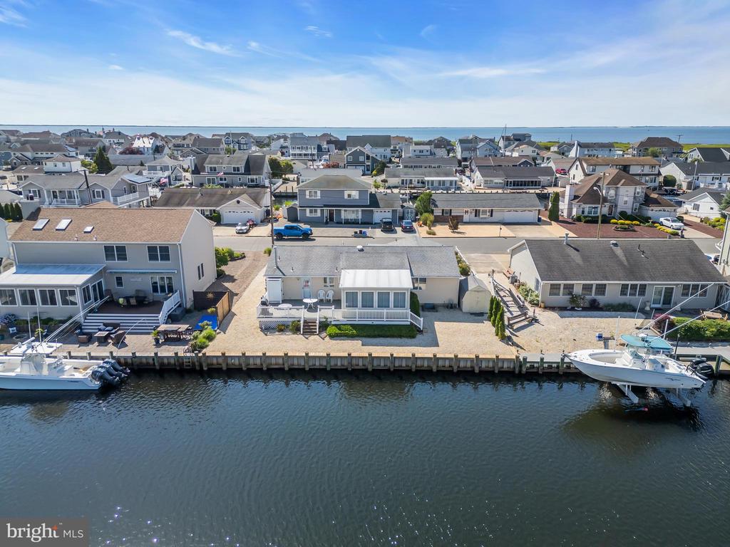 810 Bowline Dr