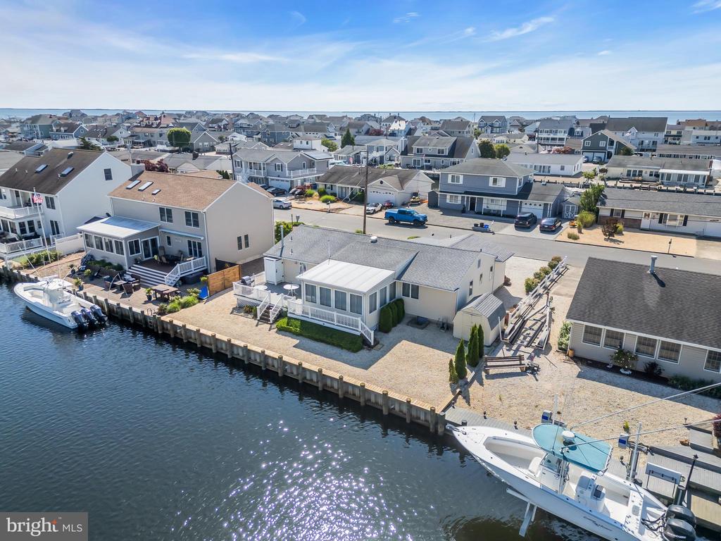 810 Bowline Dr