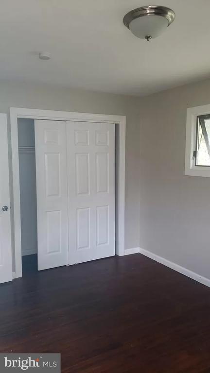 32 Locker St