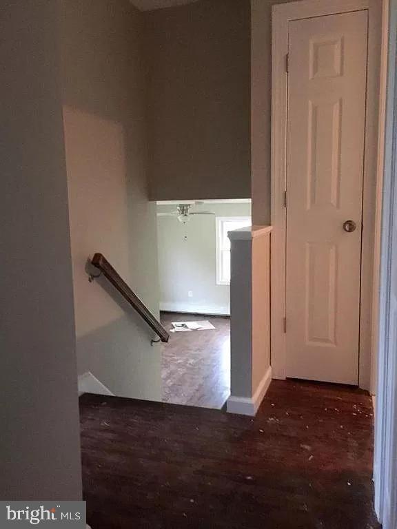 32 Locker St