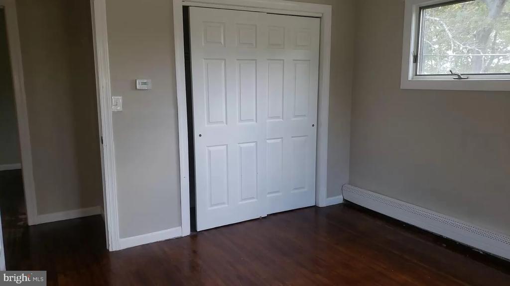 32 Locker St