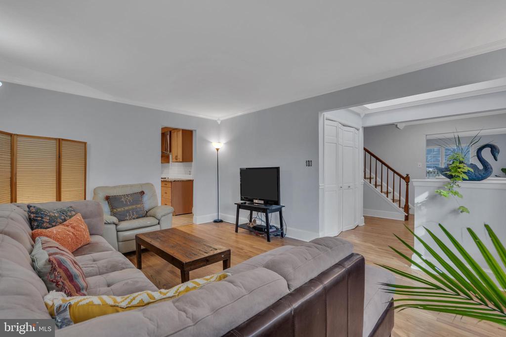 103 Mercer Ave