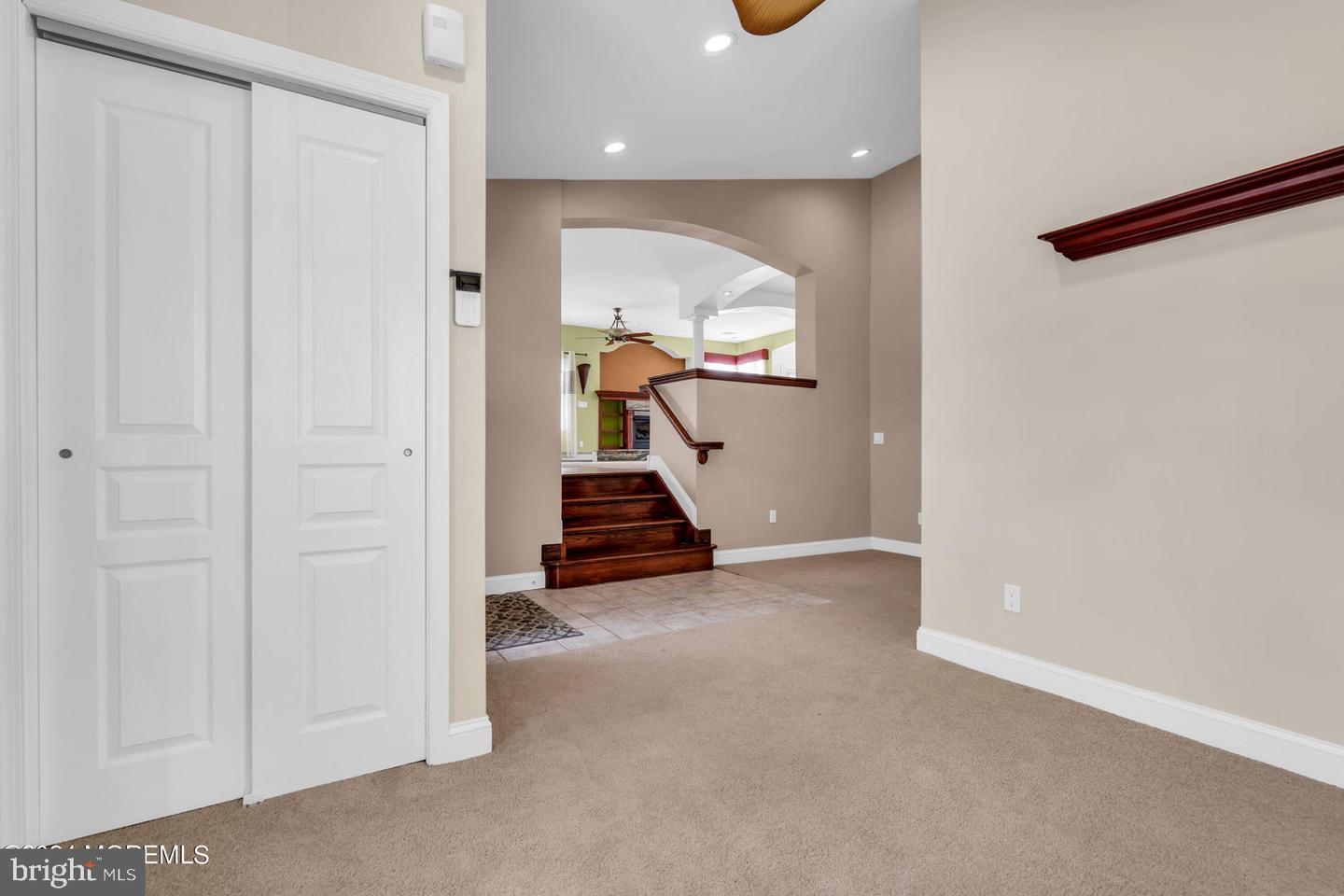 1005 Mauna Loa Dr