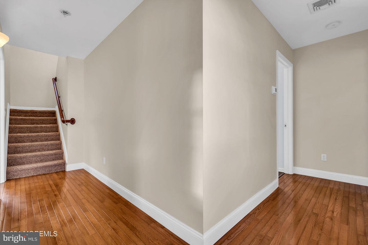1005 Mauna Loa Dr