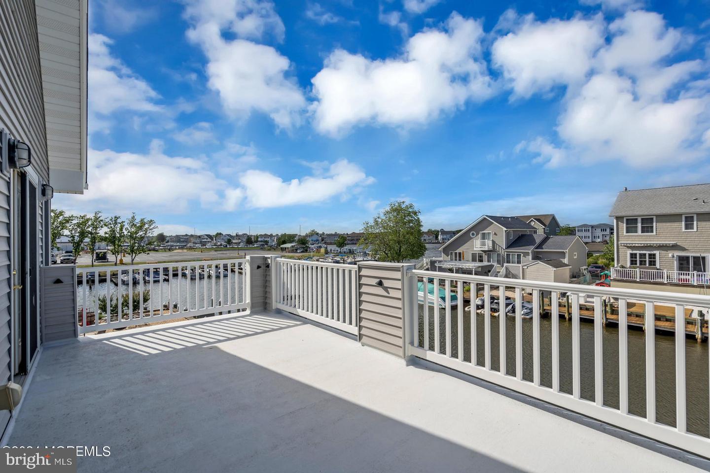 1005 Mauna Loa Dr