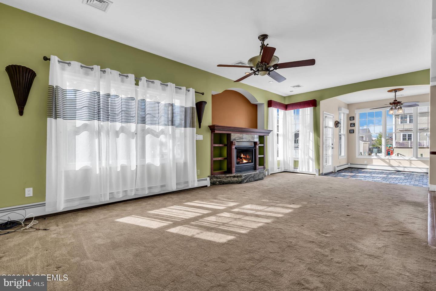 1005 Mauna Loa Dr