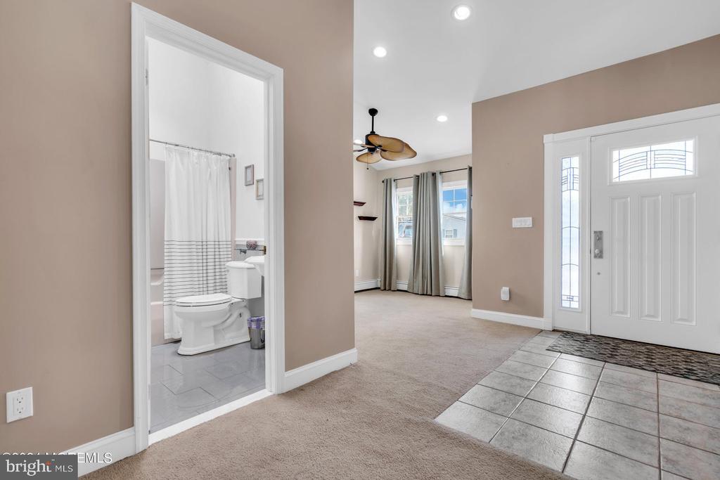 1005 Mauna Loa Dr