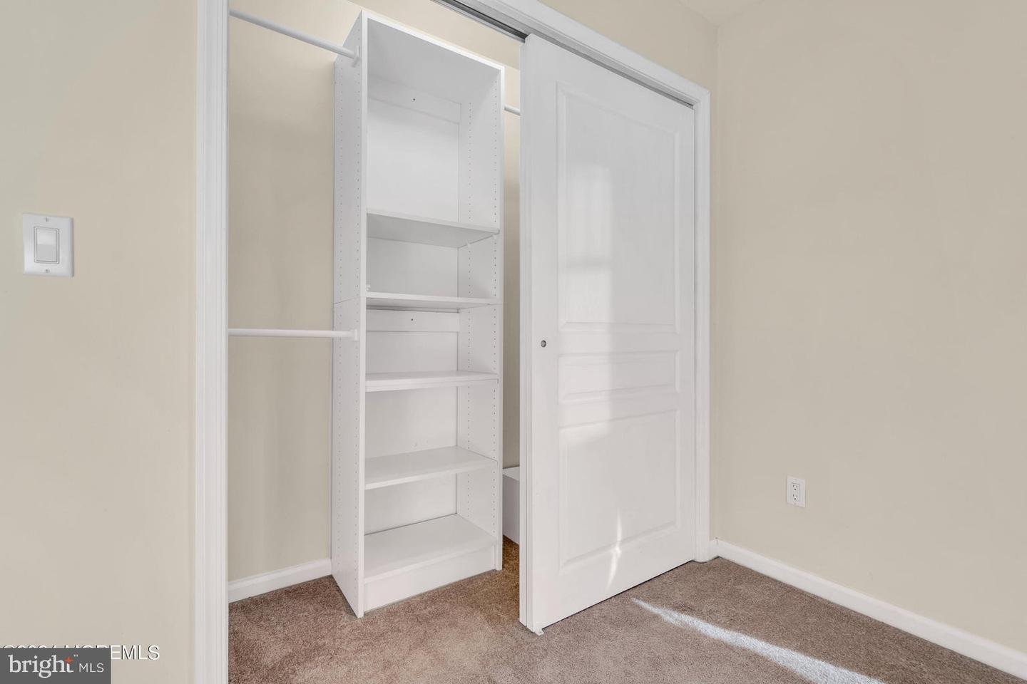 1005 Mauna Loa Dr
