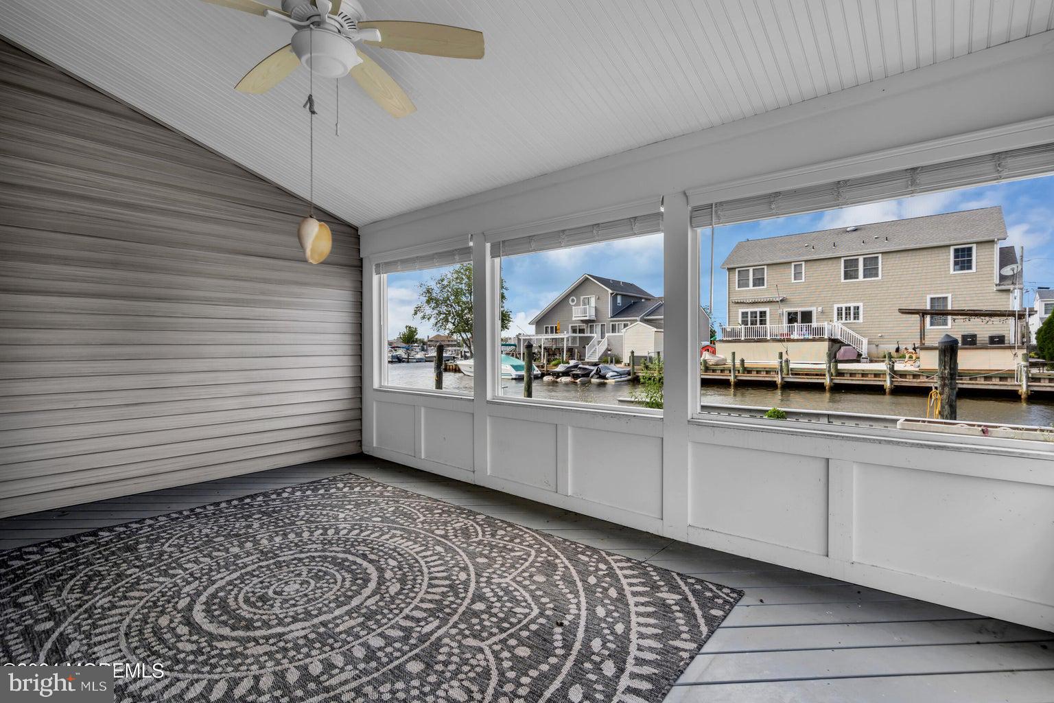 1005 Mauna Loa Dr