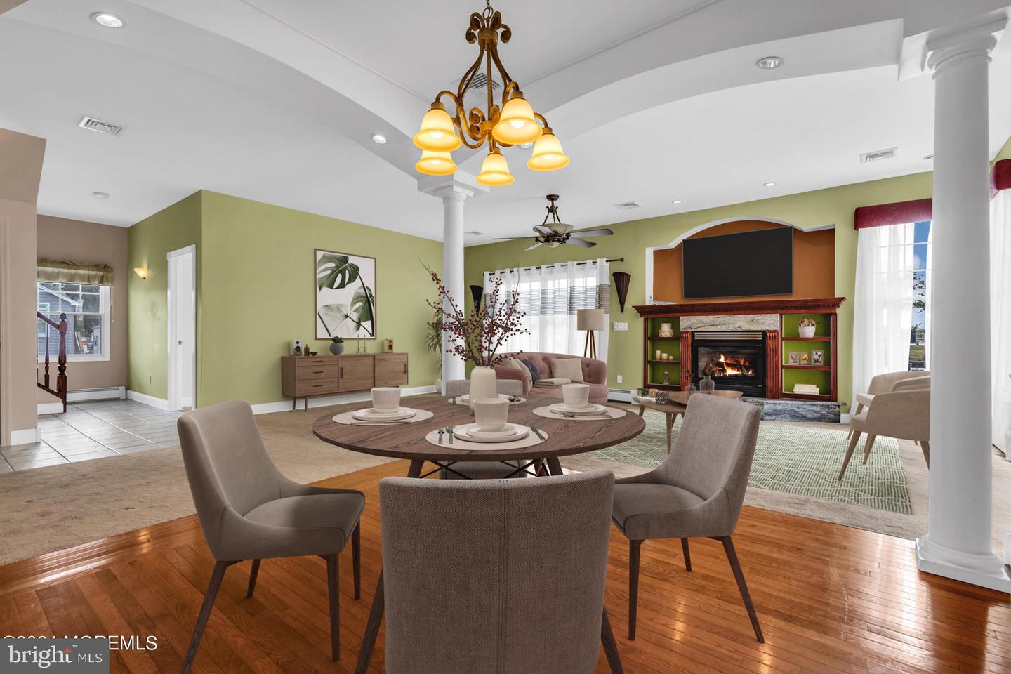 1005 Mauna Loa Dr
