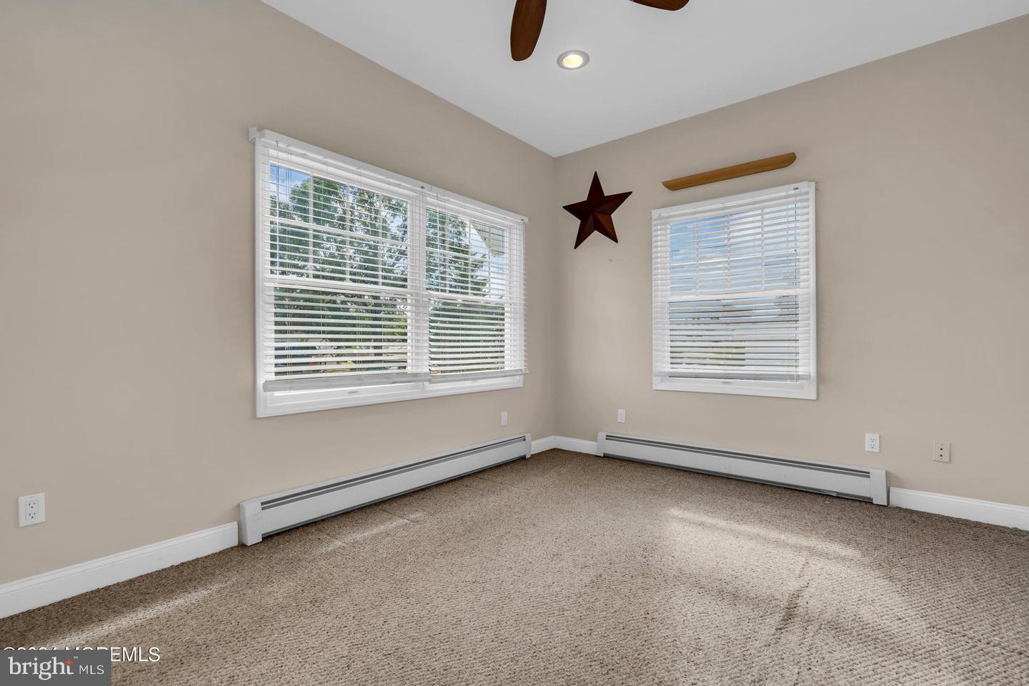 1005 Mauna Loa Dr