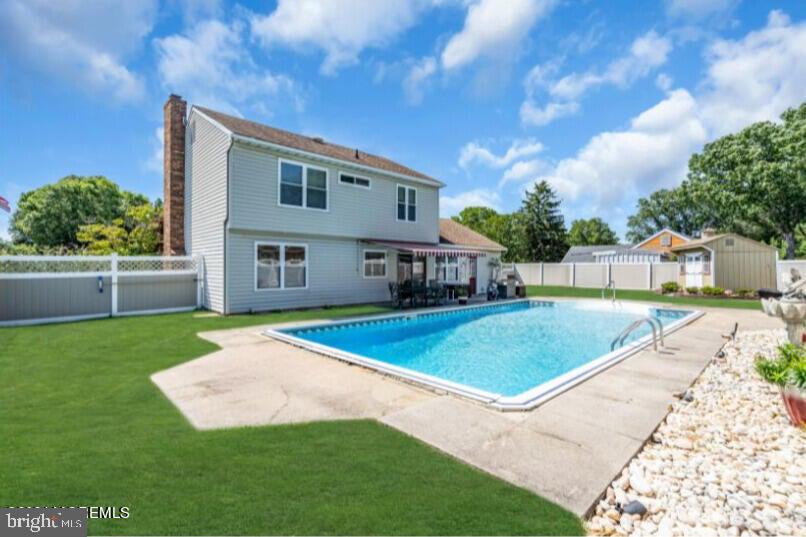 993 Eastwind Ave