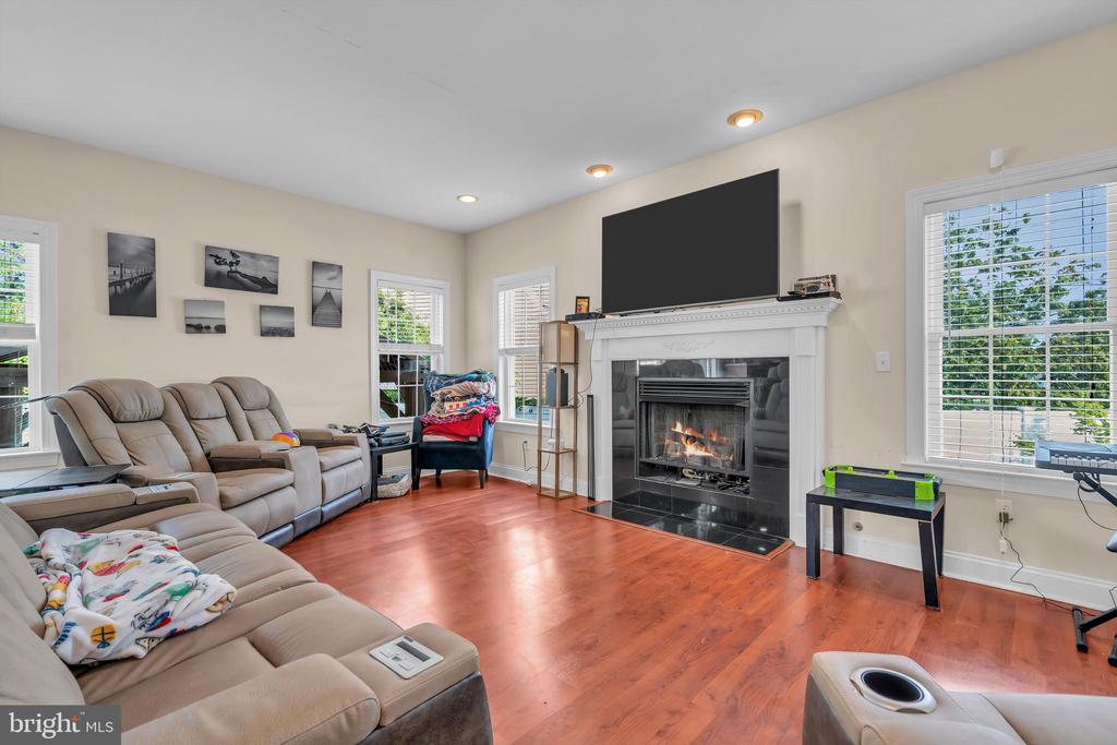 1428 Pershing Ave
