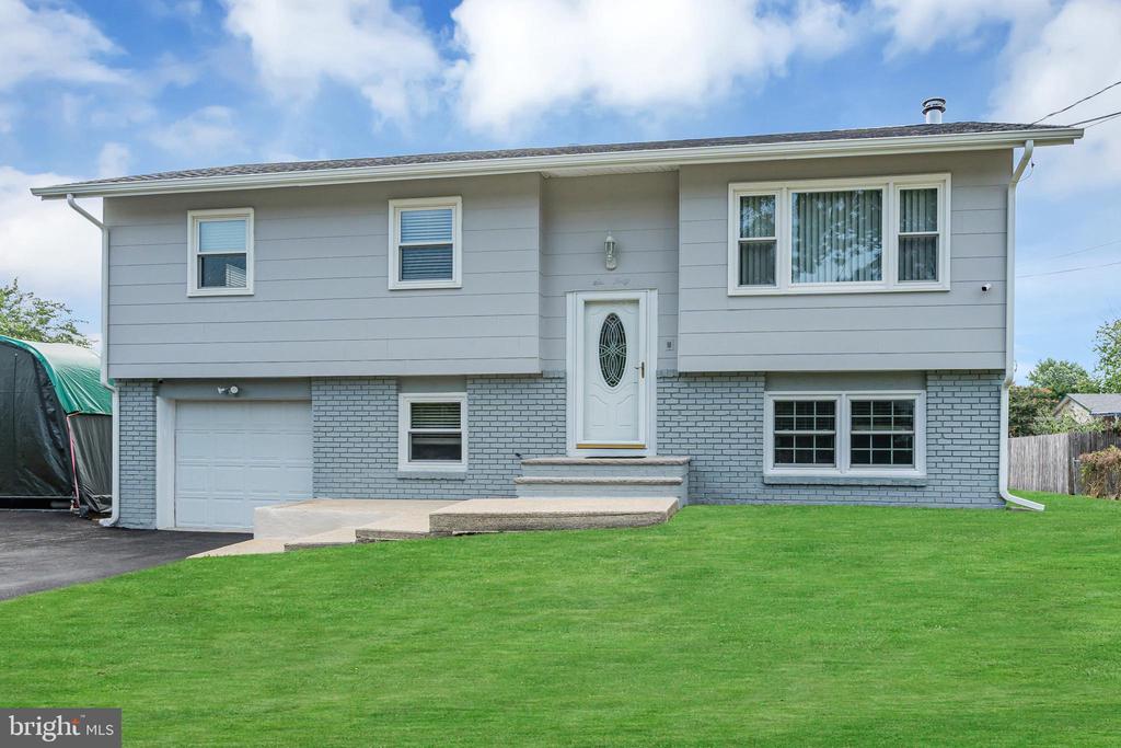 640 Georgia Dr