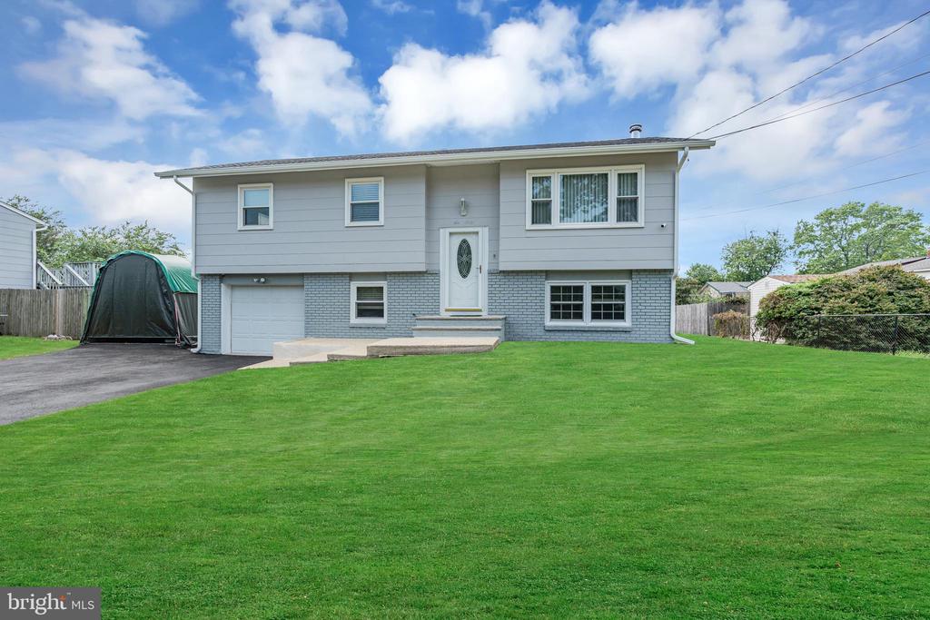 640 Georgia Dr