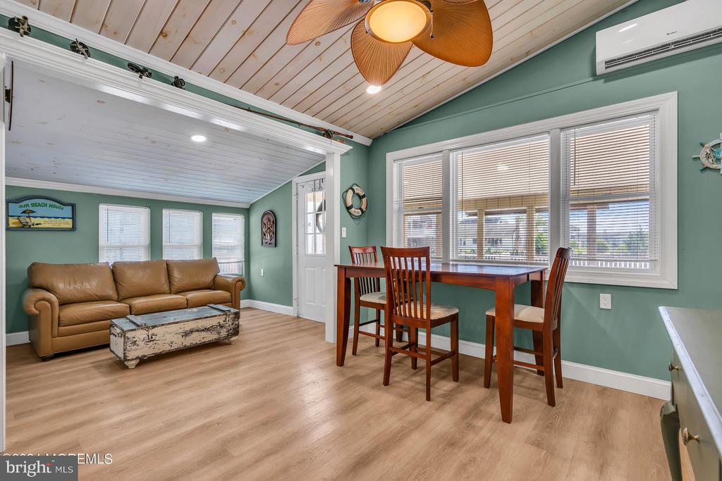 108 E Dory Dr