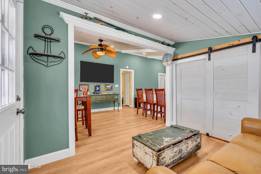 108 E Dory Dr