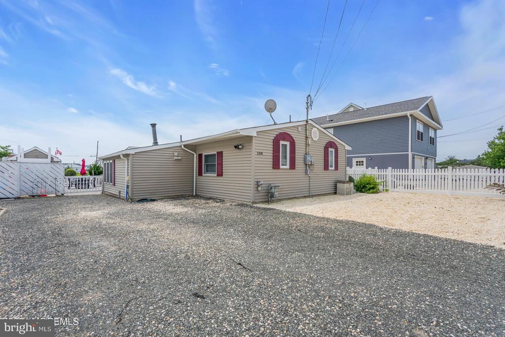 108 E Dory Dr