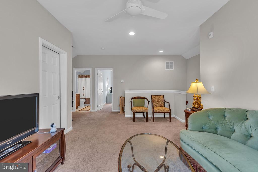92 Arborridge Dr