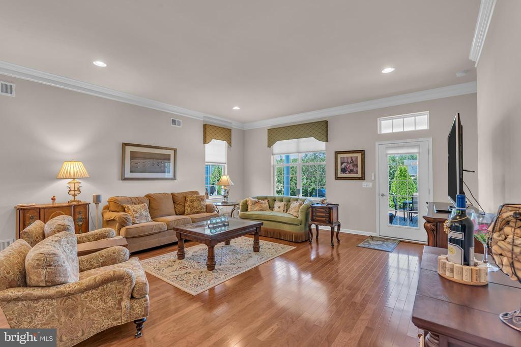 92 Arborridge Dr