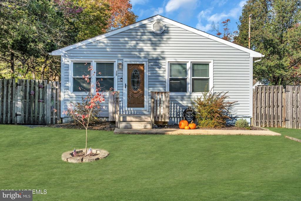 29 Bayberry Dr