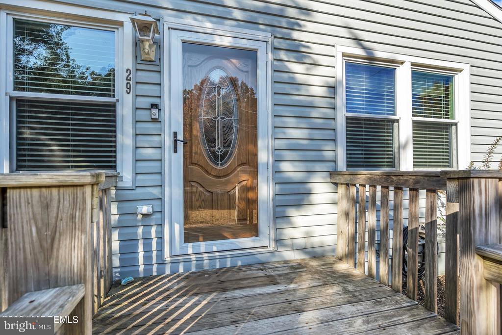 29 Bayberry Dr