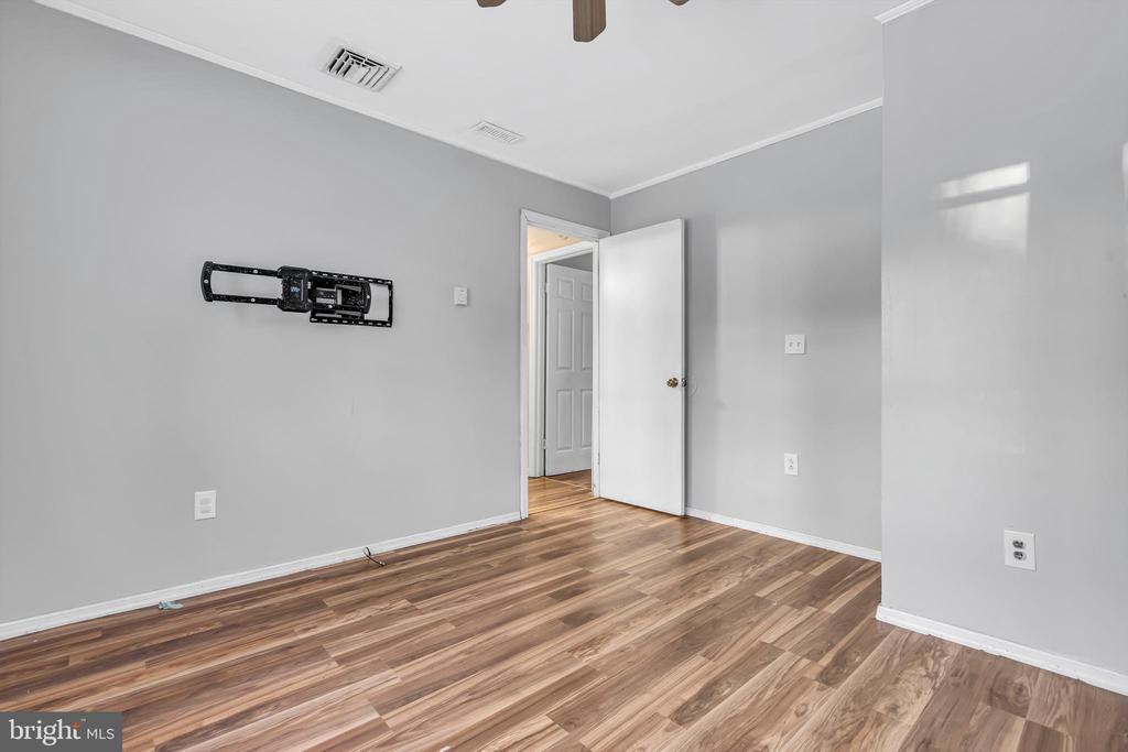409 Nautilus Blvd